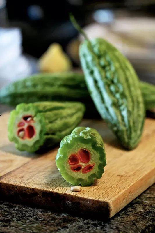 金静怡吃瓜  第3张